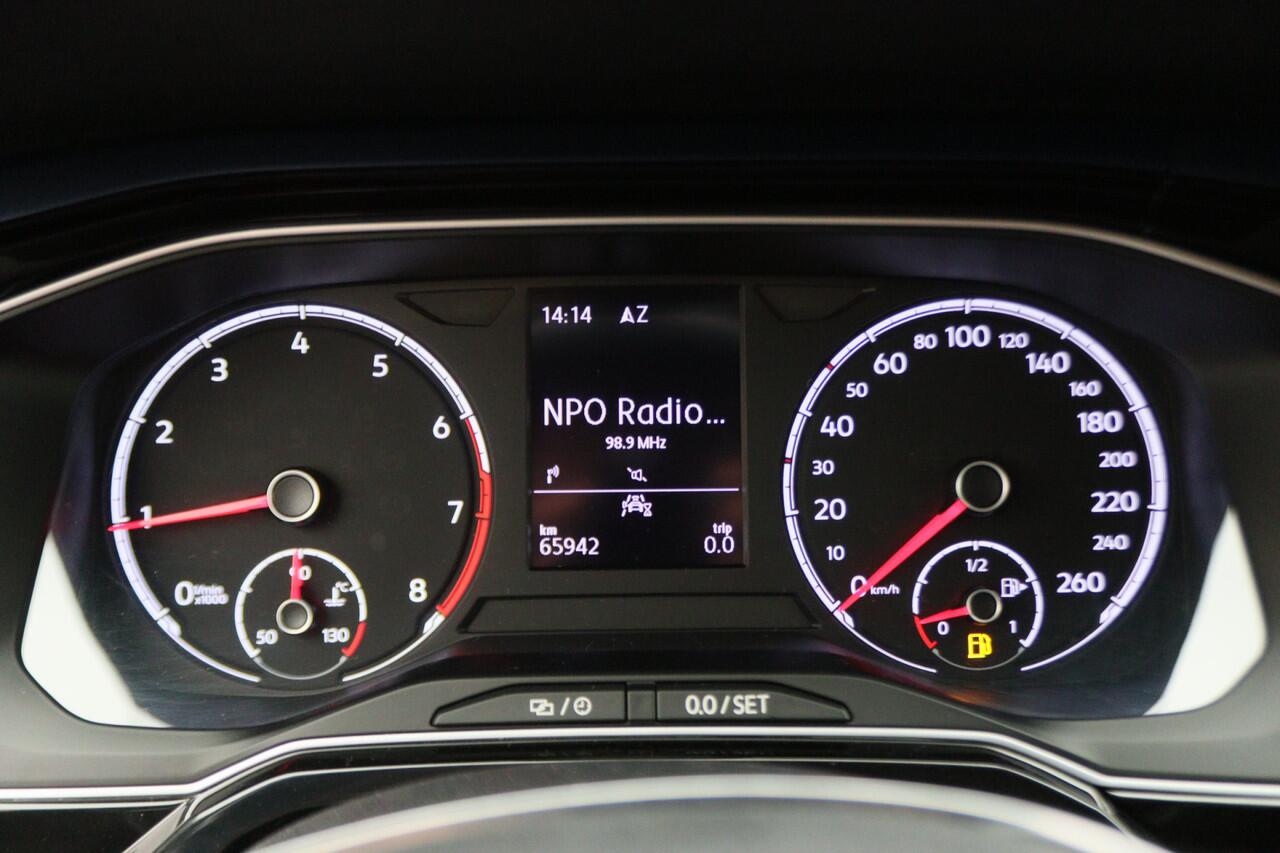 Volkswagen POLO 1.0 TSI Highline Climate, Apple Carplay, Stoelverwarming, Cruise, PDC, 15"