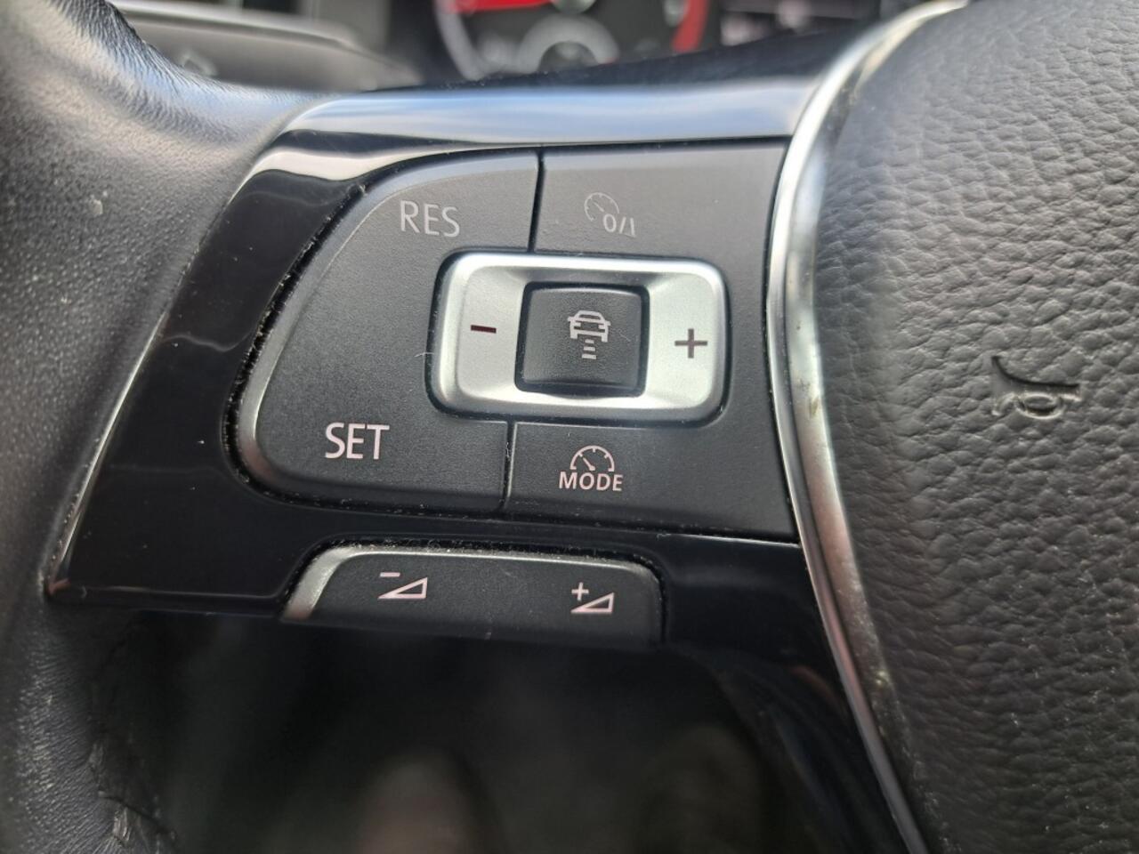 Volkswagen POLO 1.0 TSI 95 Pk Comfortl Bs Acc Nav. Lmv 5 drs. Apple CarPlay