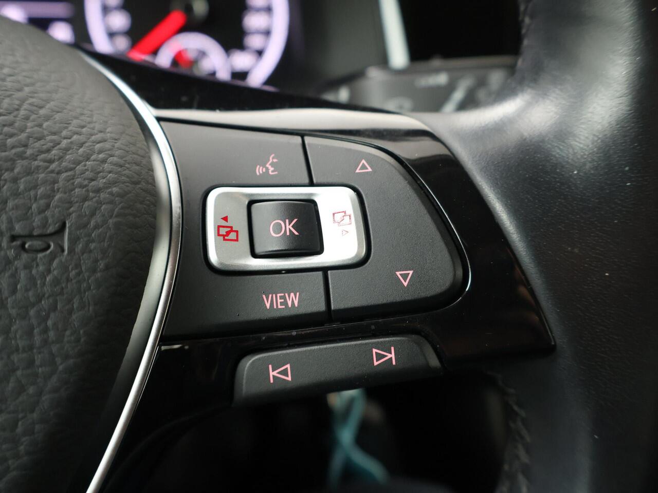 Volkswagen POLO 1.0 TSI Comfortline | 95 PK | Automaat | Adaptive cruise control | Navigatiesysteem |