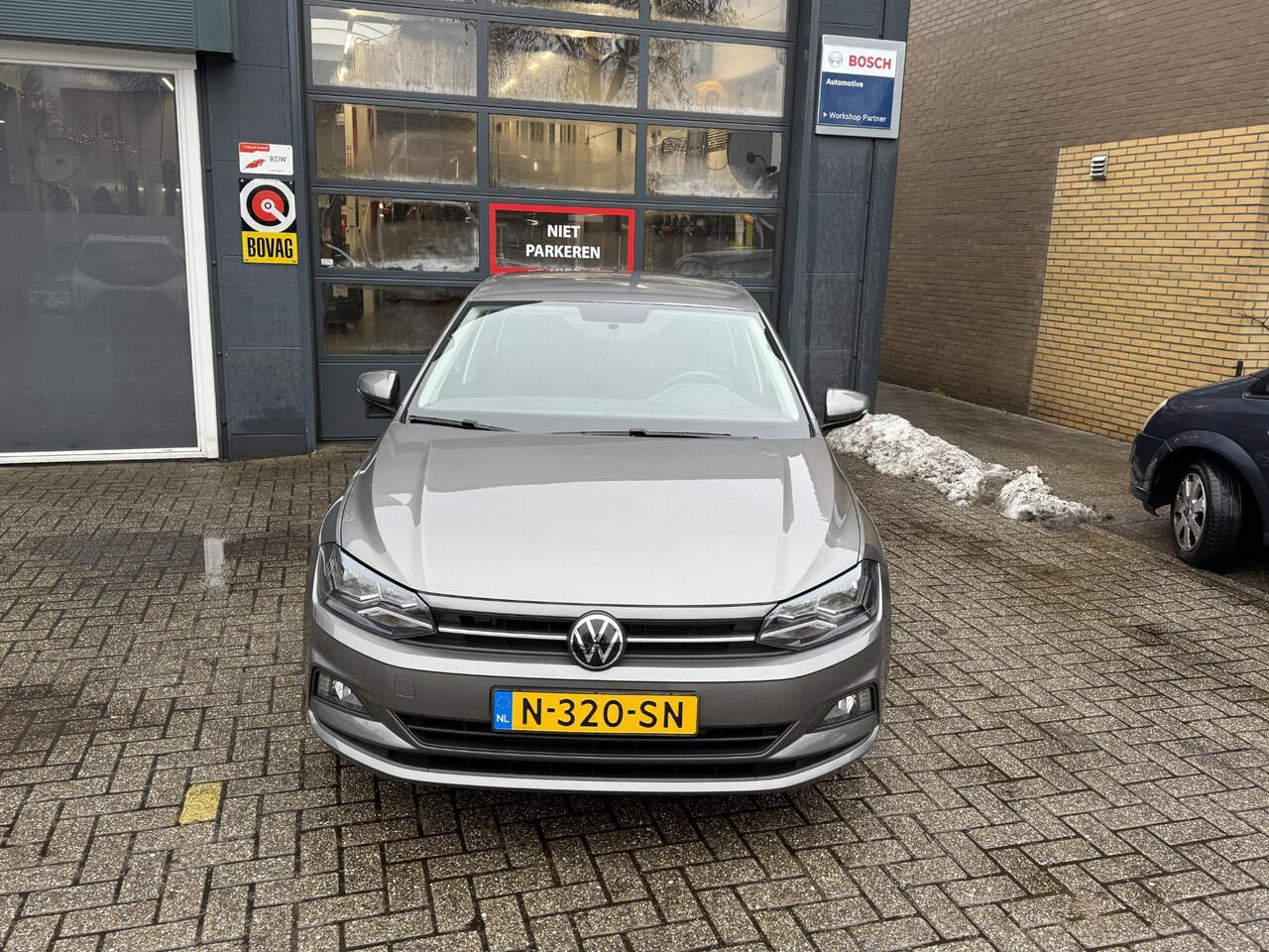 Volkswagen POLO 1.0 TSI Comfortline / Airco/ Navigatie/ Cruise/ Apple carplay/