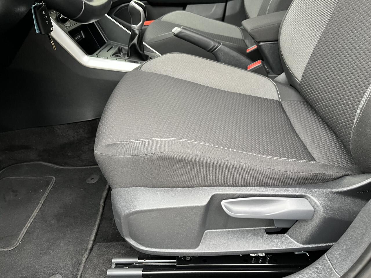 Volkswagen POLO 1.0 TSI Life Edition / GARANTIE TM 8-2028/ CAMERA/ PARK. SENSOREN/ LED/ APP CONNECT/ ADAPT. CRUISE/ SPIEGELPAKKET/ GETINT GLAS/ DIGITAL DASHBOARD/ AIRCO/ DAB/ 15" LMV