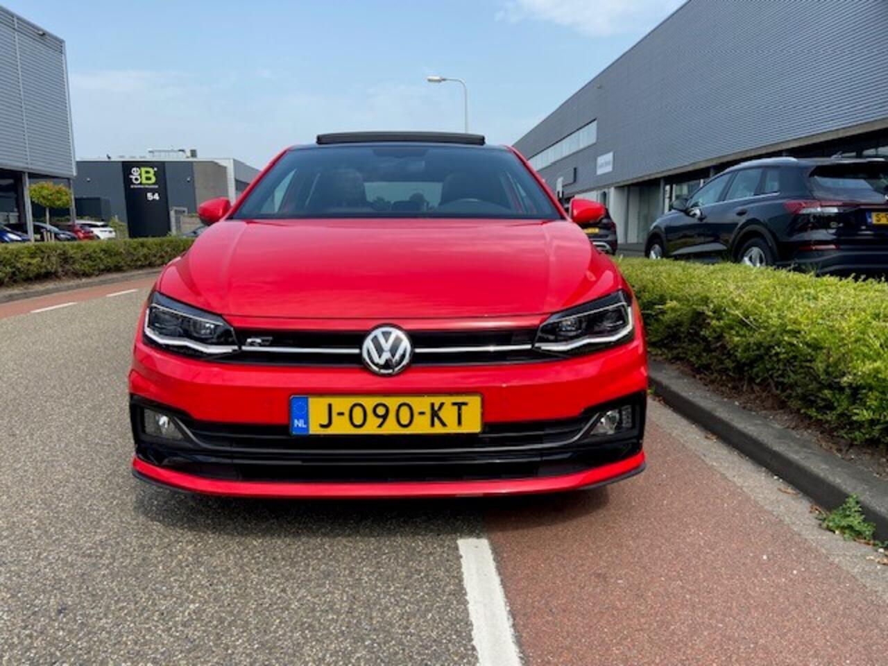 Volkswagen POLO 1.0 TSI R-Line / PANODAK / LED Koplampen / R-Line Exterieur / Style Interieur / Digitale cockpit / CAMERA / NAVI / APP.Connect