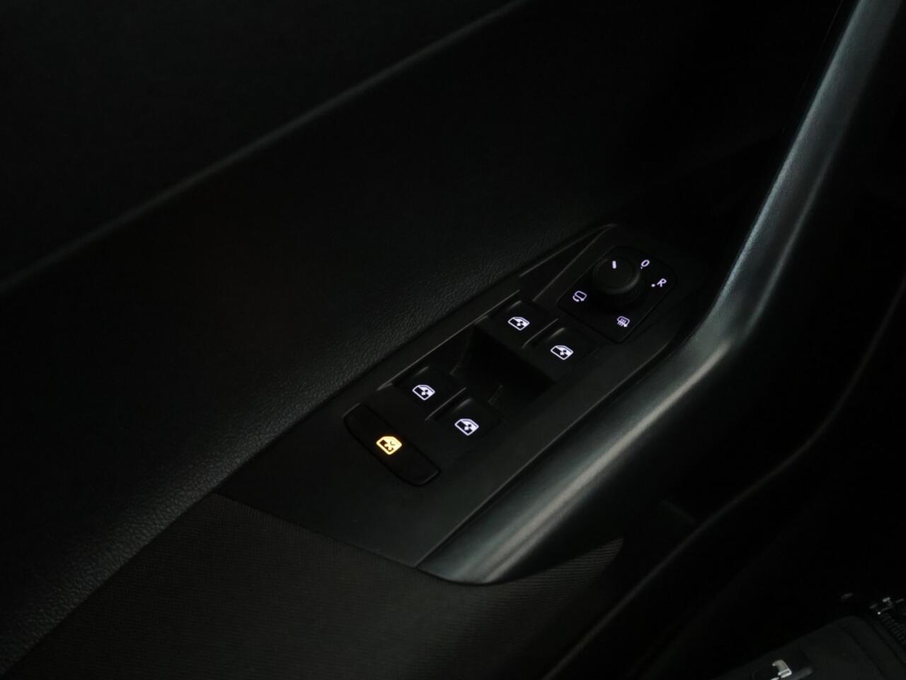 Volkswagen POLO 1.0 TSI Life Edition | Carplay | Achteruitrijcamera | Cruise