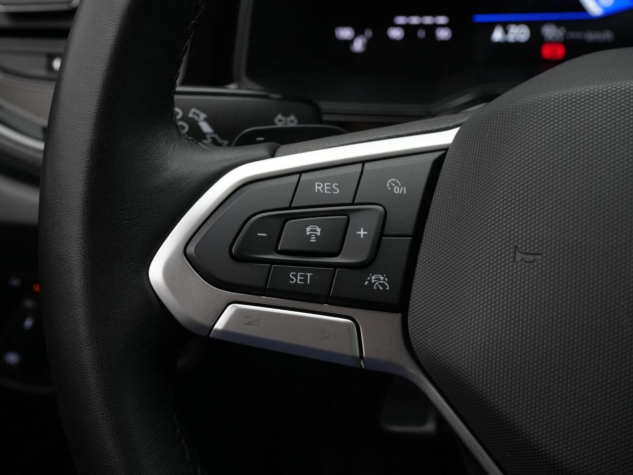 Volkswagen POLO 1.0 TSI 95 pk DSG Life Edition | Navigatie | Stoelverwarming | Parkeersensoren voor/achter | Adaptive Cruise