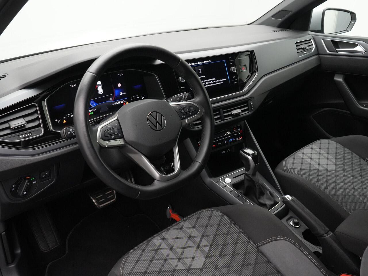 Volkswagen POLO 1.0 TSI 95 pk DSG R-Line | Achteruitrijcamera | Stoelverwarming | Adaptive Cruise Control | Keyless | Carplay | DAB | 16 inch