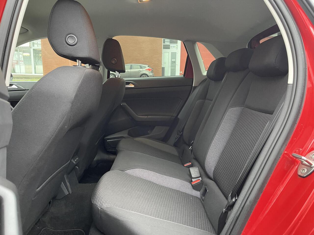 Volkswagen POLO 1.0 TSI Life | Apple Carplay/Android Auto | Stoelverwarming | LED Koplampen | Park. Sensoren | Rijklaarprijs!