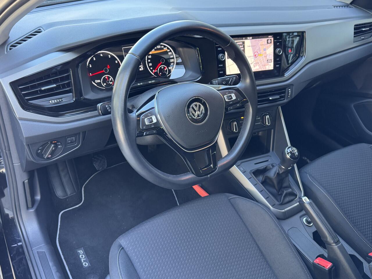 Volkswagen POLO 1.0 TSI 95pk H5 Comfortline Business Navigatie LMV Adaptive Cruise control Apple Carplay