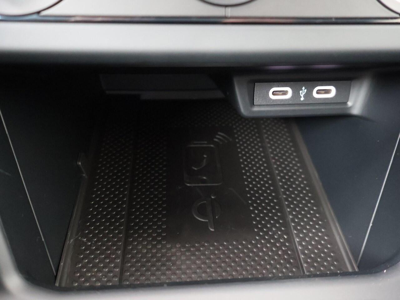 Volkswagen POLO Life Edition 1.0 70 kW / 95 pk TSI Hatchback 5 ver sn. Hand | Multimedia pakket |