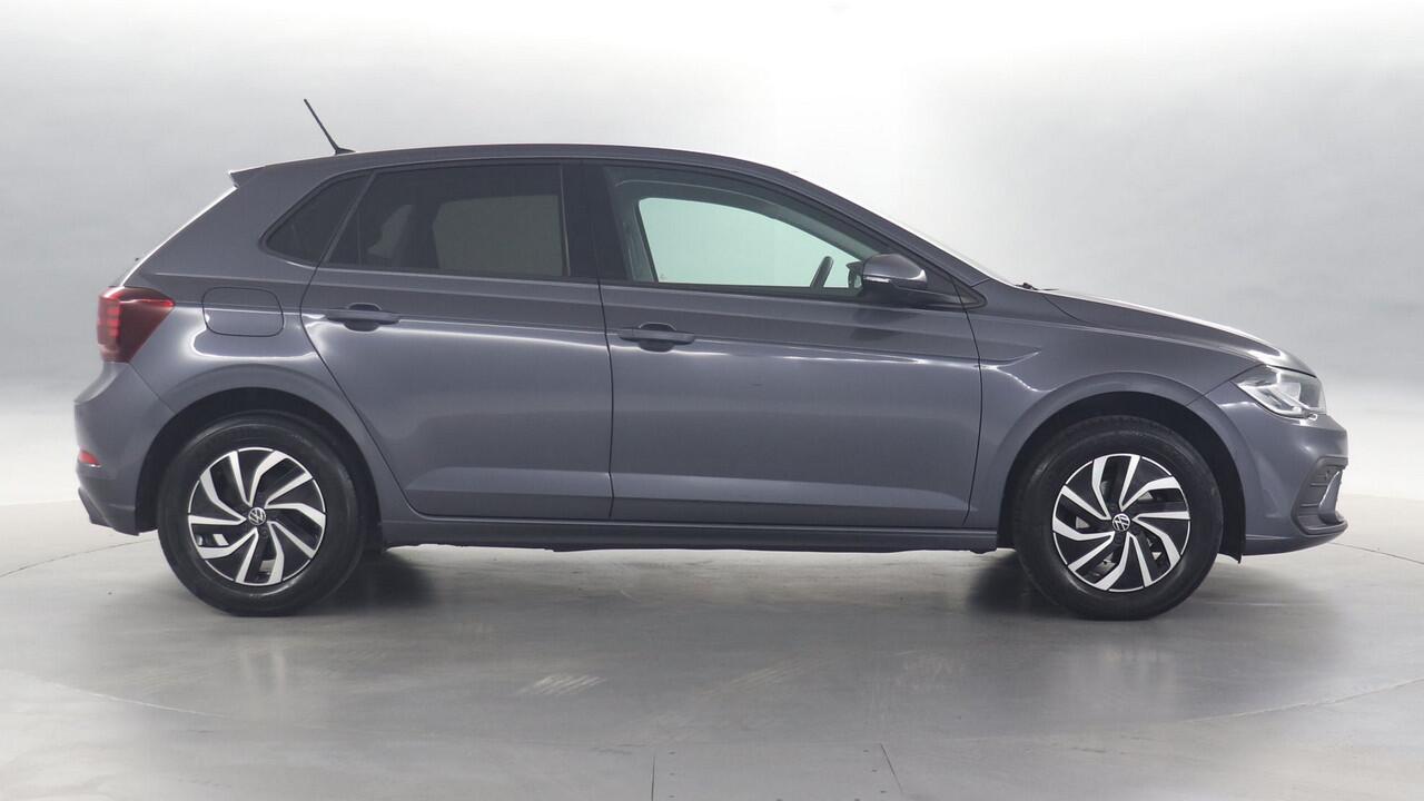 Volkswagen POLO 1.0 TSI 96pk Life Edition DSG / Navigatie / LED Koplampen / Stoelverwarming