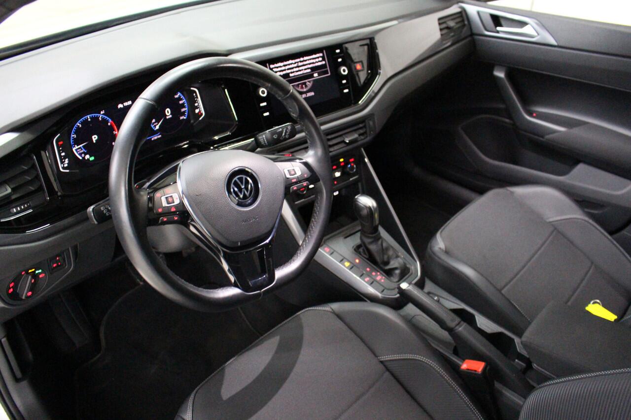 Volkswagen POLO 1.0 TSI Comfortline Business Navigatie | Camera | Parkeersensoren | Climate Control | Digitale Cockpit
