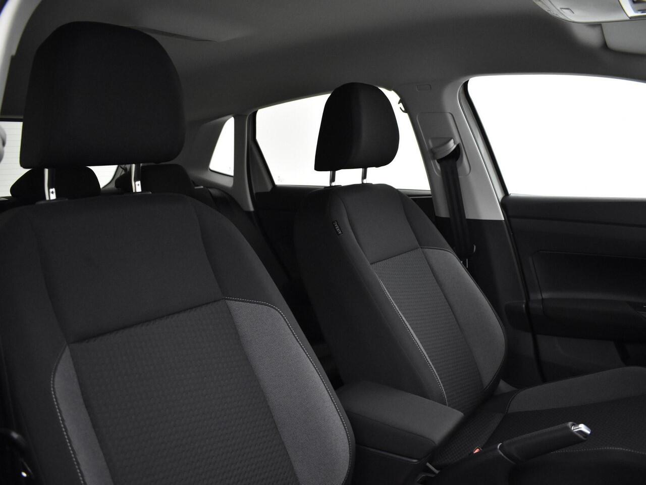 Volkswagen POLO Life Edition 1.0 TSI 95 pk 5 versn. Hand · Airconditioning automatisch, 2-zone (climatronic) · MEGA Sale