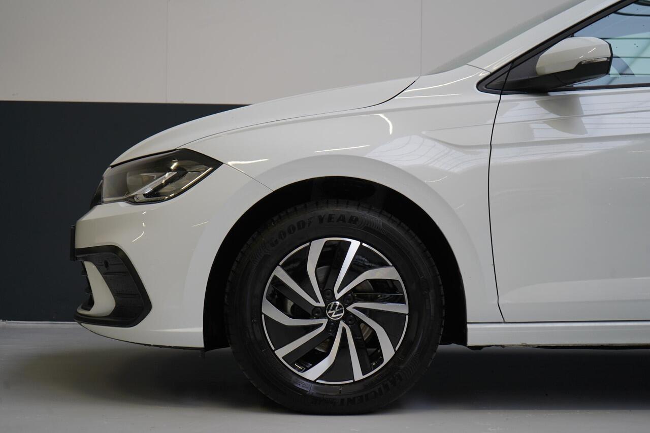 Volkswagen POLO 1.0 TSi 95pk 5-drs | Apple Carplay | Navigatie | Achteruitrijcamera | Lm velgen
