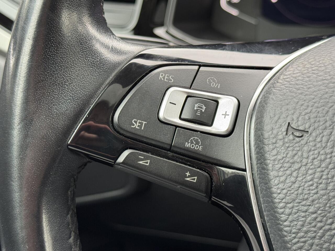 Volkswagen POLO 1.0 TSI Comfortline Panoramadak/Xenon/VT/Getint glas