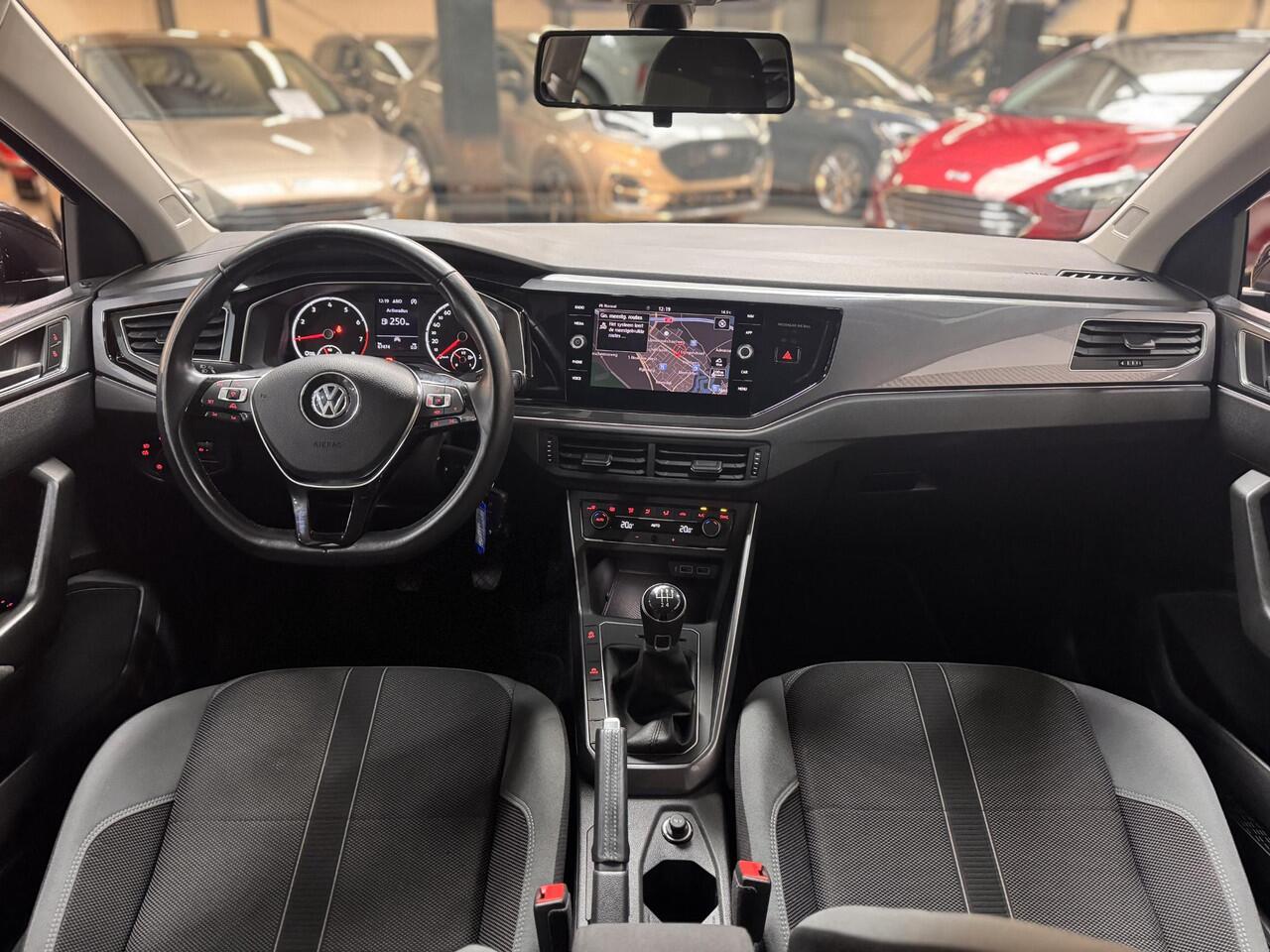 Volkswagen POLO 1.0 TSI 95pk Highline Navi Ad. Cruise Climat 16" LM velgen 5dr Dealeronderhouden