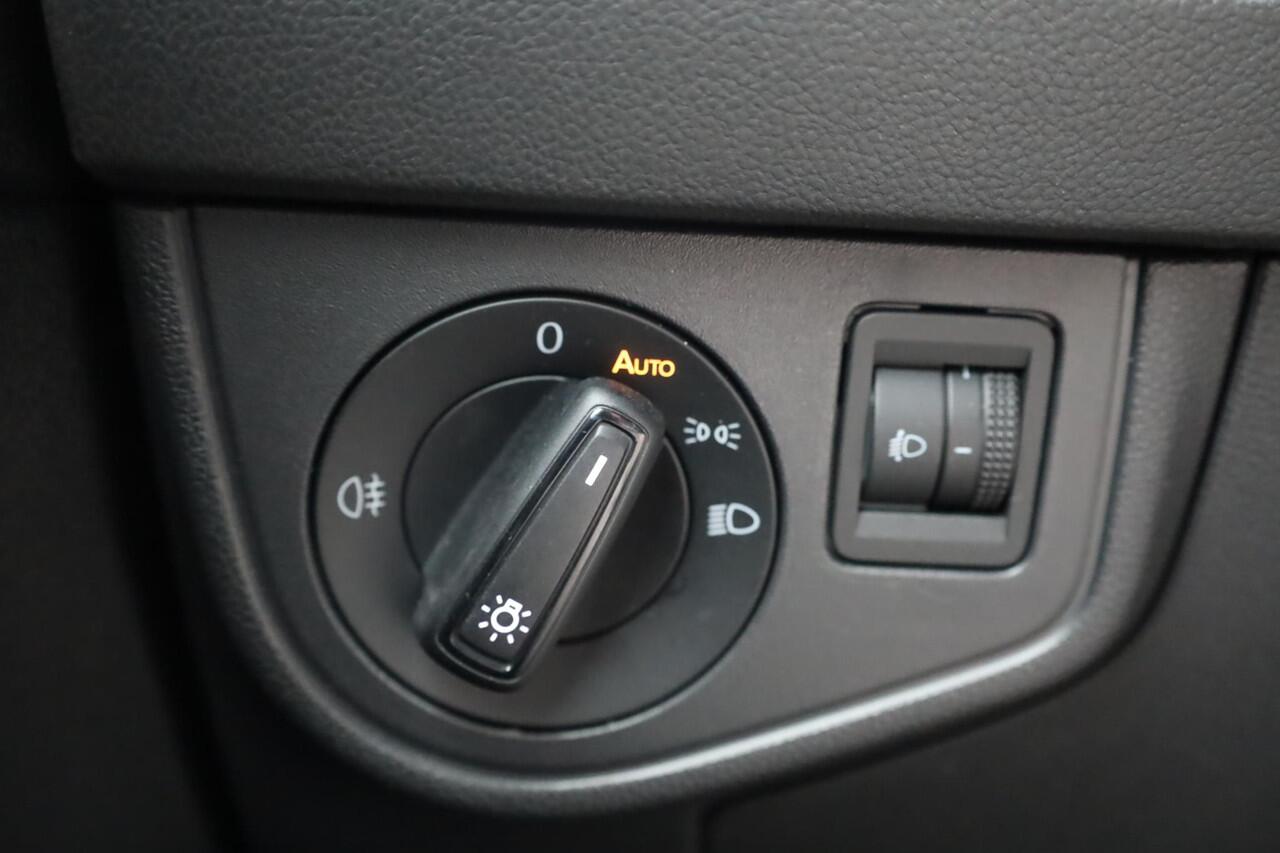 Volkswagen POLO 1.0 TSI Life 70KW-95-PK DSG, Navigatie, parkeersensoren voor en achter, LMV 16 inch, App connect, Led koplampen, Lane assist, DAB, Multimedia pakket, Automatische airco