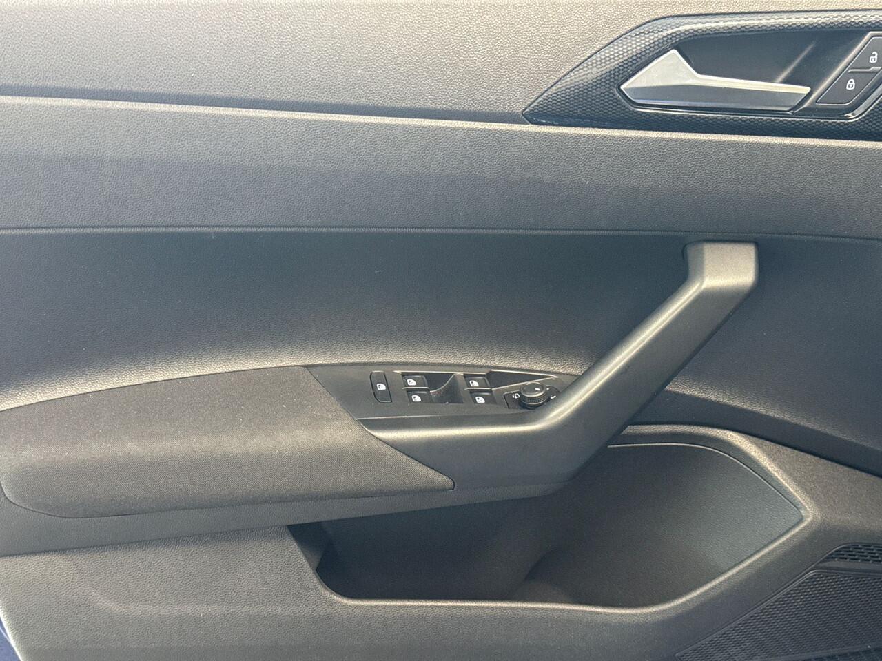 Volkswagen POLO 1.0 95pk TSI Life Edition Stoel Verwarming / App-Connect / Achteruitrijcamera