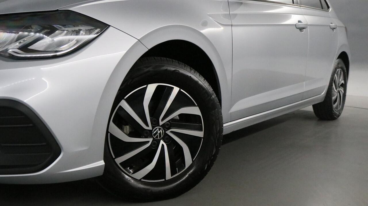 Volkswagen POLO 1.0 TSI 95pk Life Edition / Navigatie / Keyless / Stoelverwarming / Camera