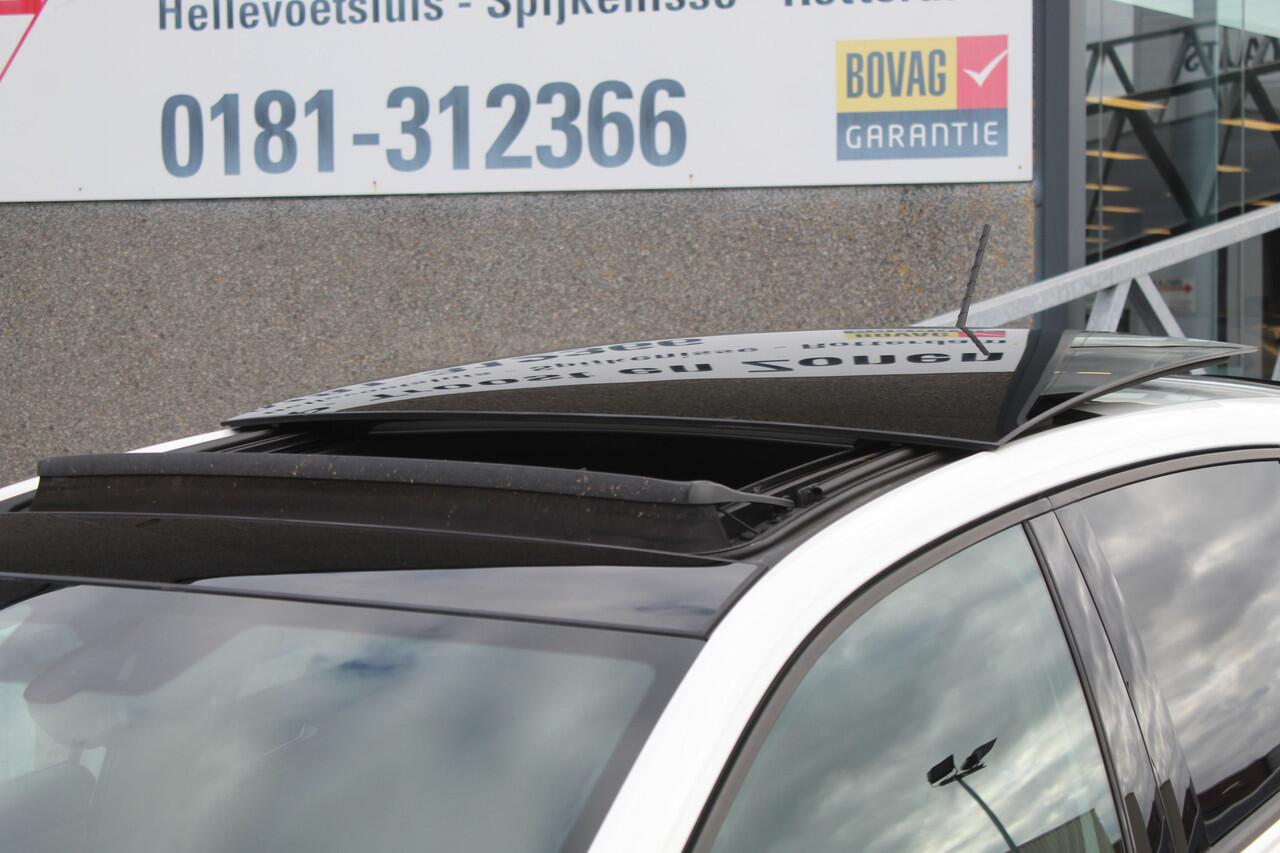 Volkswagen POLO 2.0 TSI GTI Panoramadak/Navigatie/Virtual cockpit/Adaptive cruise control/Climat control/Stoelverwarming/Apple carplay/Parkeersensoren rondom/Draadloze telefoonlader/18'' Lichtmetalen velgen.