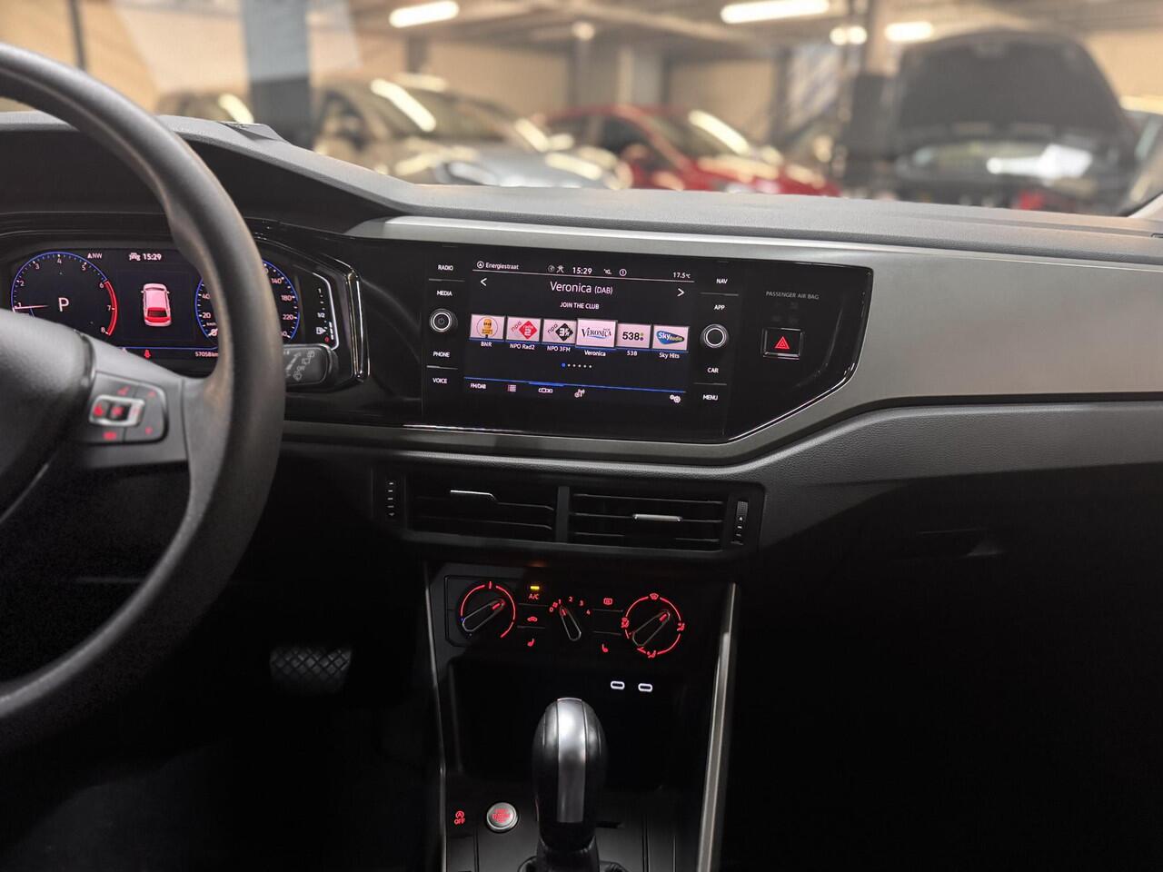 Volkswagen POLO 1.0 TSI Comfortline Automaat Navi Stoelverwarming Parkeersensoren All seasons 5d Dealeronderhouden