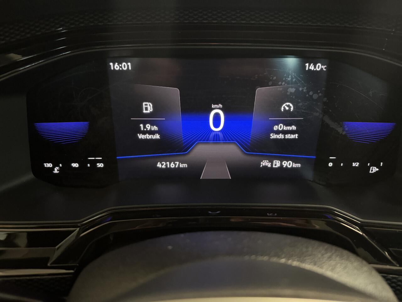 Volkswagen POLO 1.0 Panoramadak/Stoelverwarming/Parkeersensoren