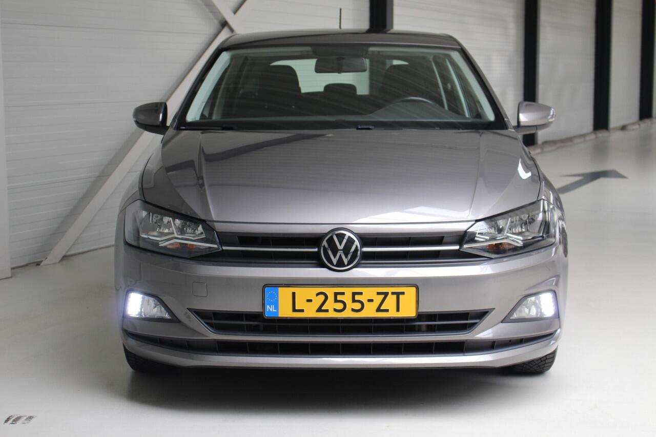 Volkswagen POLO 1.0 TSI Comfortline Automaat Navigatie | Airconditioning | Centrale vergrendeling