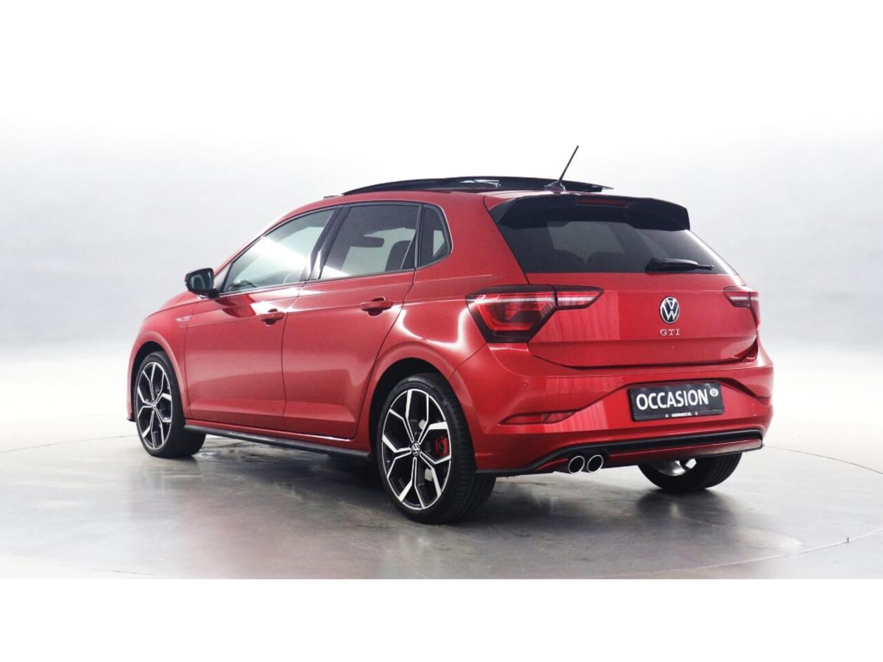 Volkswagen POLO GTI 2.0 207pk Automaat | Pano | Stoelverwarming | Keyless | Cruise | Camera I Demonstratievoertuig!