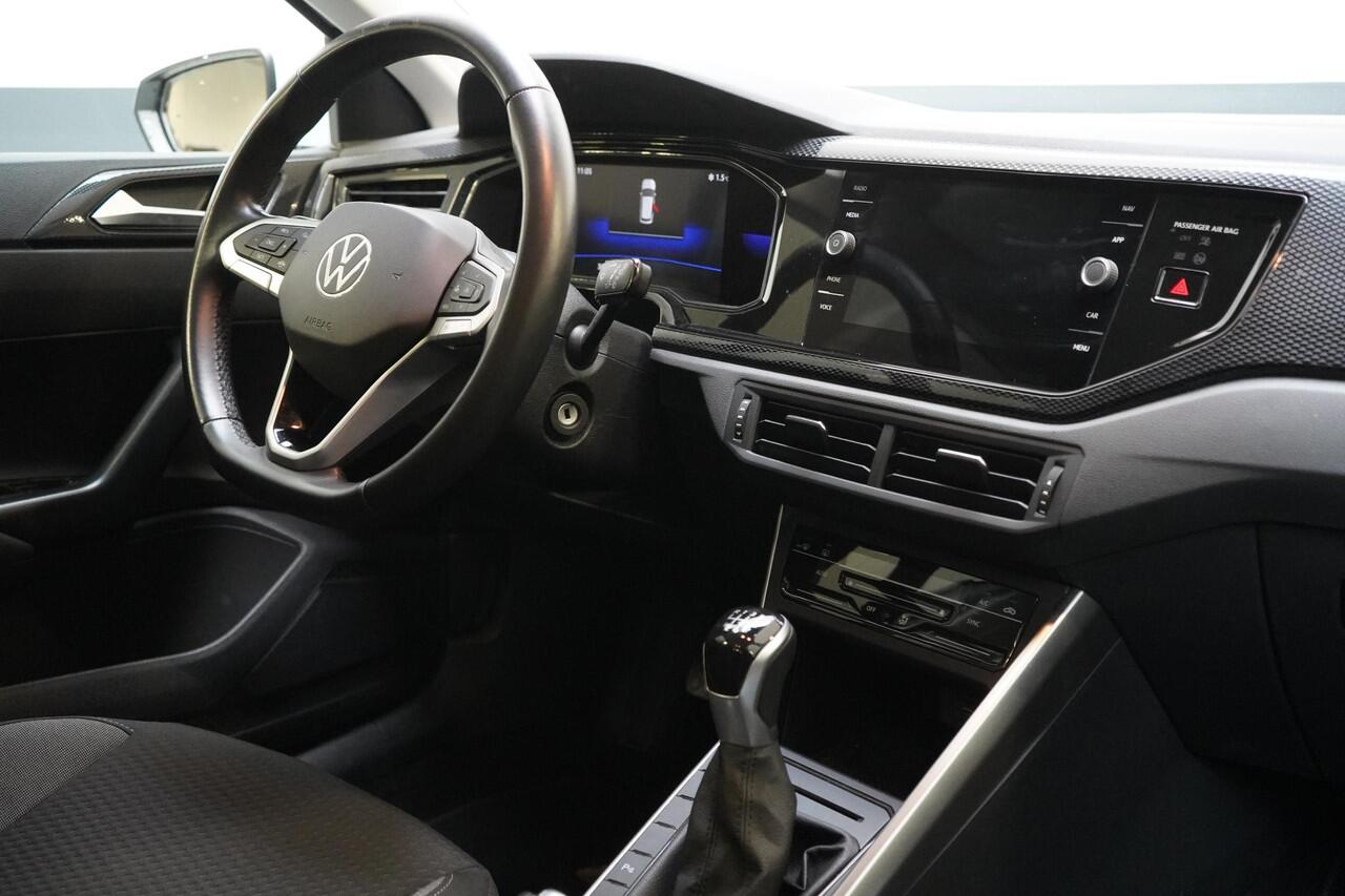 Volkswagen POLO 1.0 TSi 95pk 5-drs | Apple Carplay | Navigatie | Achteruitrijcamera | Lm velgen