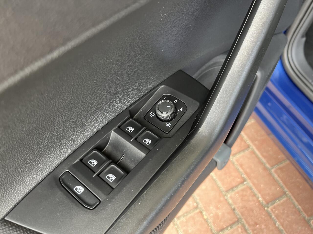 Volkswagen POLO 1.0 TSI Life Edition / Garantie 2028 / App Connect / 15" LMV / Adaptive Cruise Control / Parkeersensoren