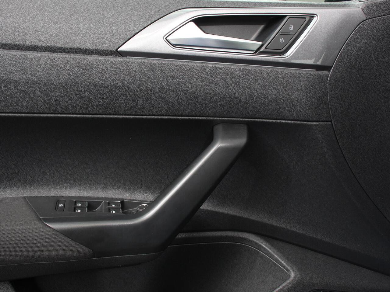 Volkswagen POLO 1.0 TSI Automaat Style Volkswagen Polo 1.0 TSI DSG Style | Navigatie | Climate Control | Adaptive Cruise Control | Camera | Lane Assist | LED Matrix | DAB | Parkeer sensoren | App Connect