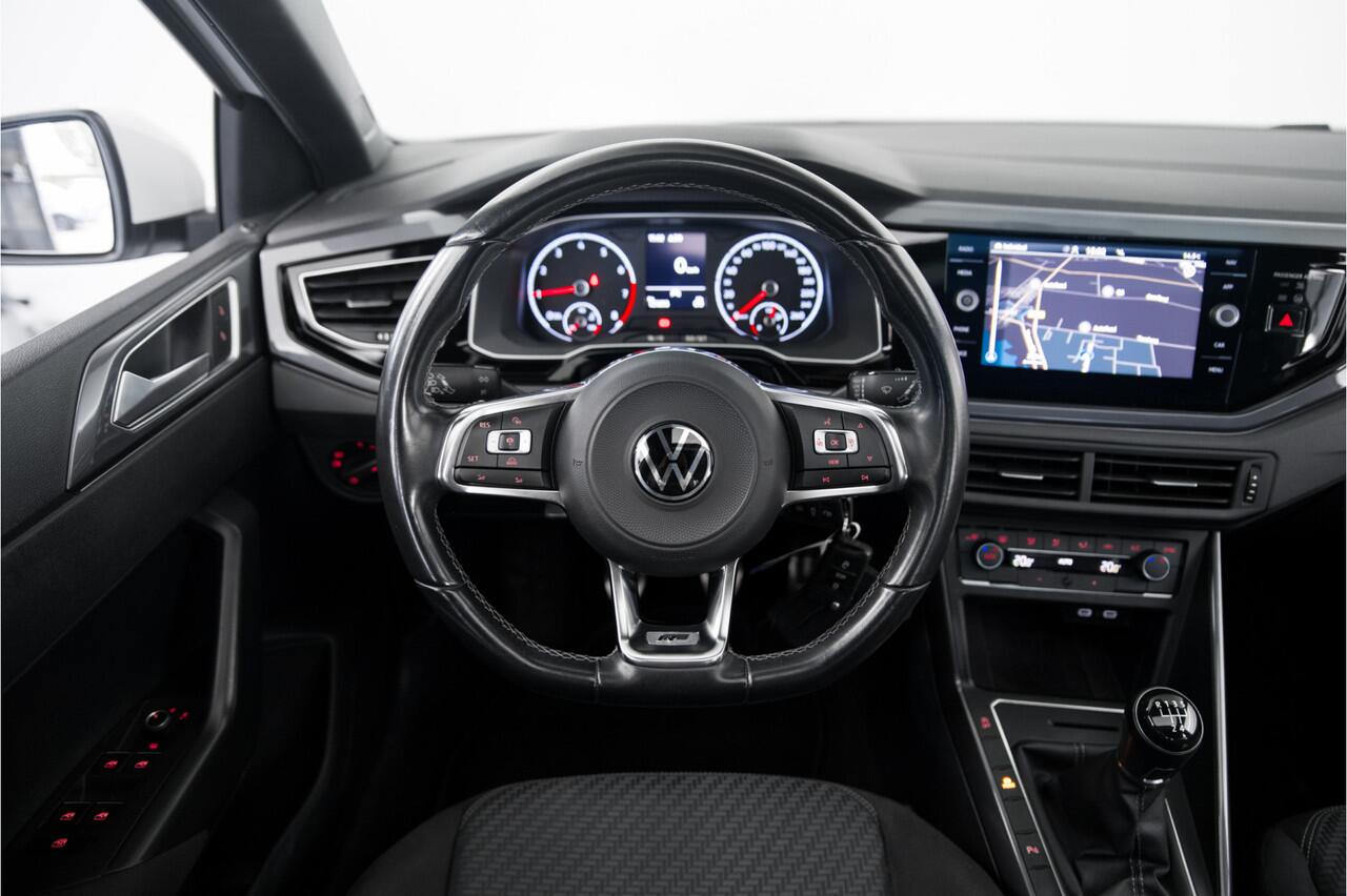 Volkswagen POLO 1.0 TSI Highline Business R Panoramadak 3x R-line Apple carplay Android auto climatcontrol