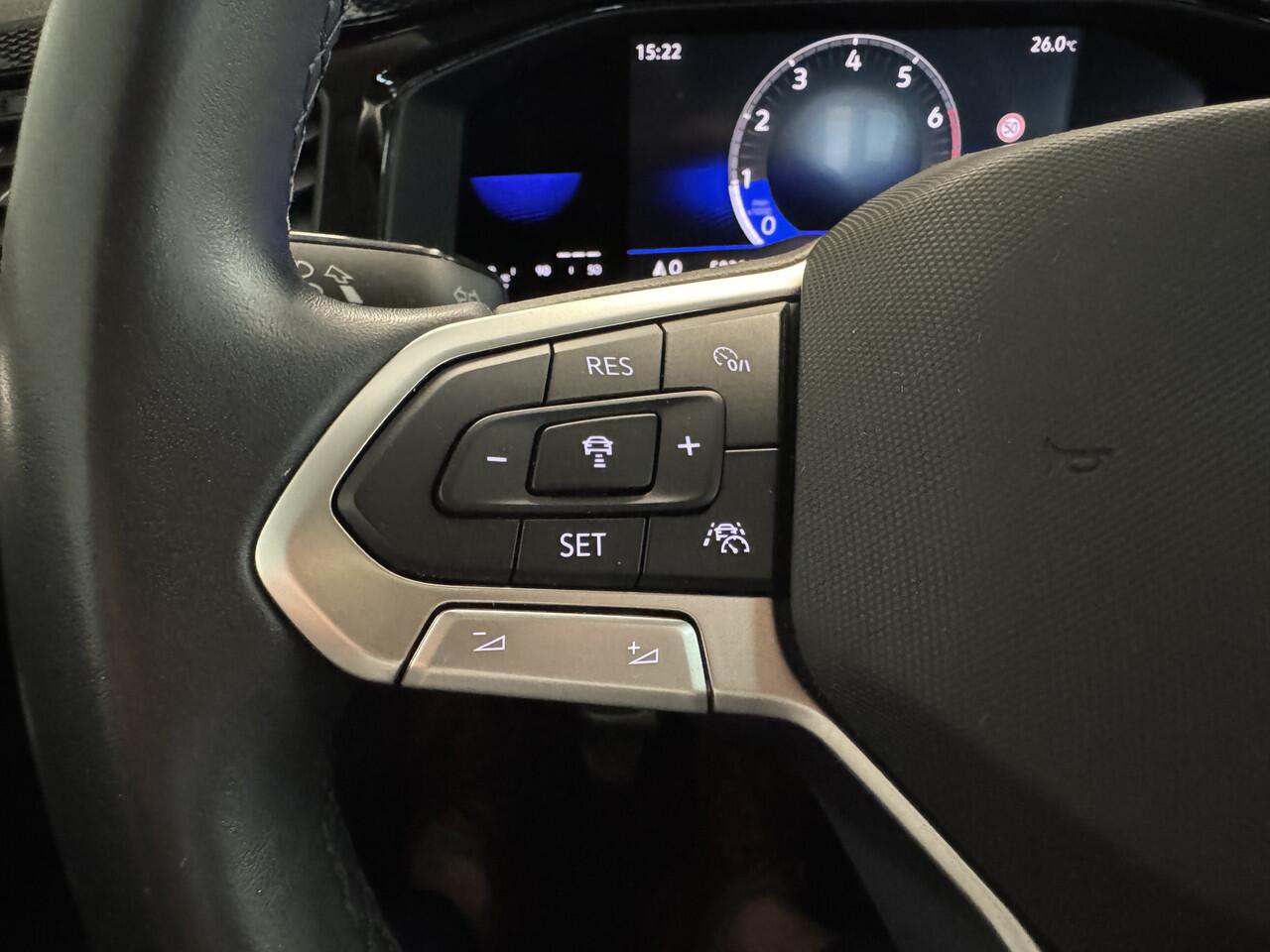 Volkswagen POLO 1.0 Stoelverwarming/Parkeersensoren/Navi