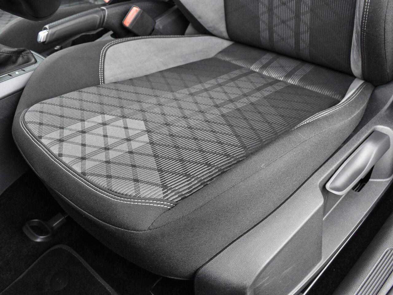 Volkswagen POLO 1.0 TSI 95pk DSG R-Line Camera · Apple/Andorid Car Play · P-Sensoren · DAB · Getint Glas · 16'' Inch · Garantie t/m 24-11-2028 of 100.000km