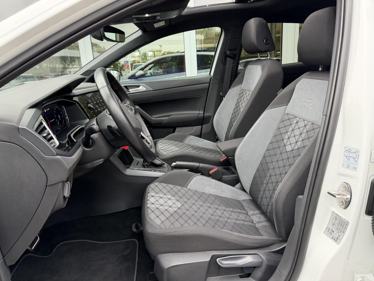 Volkswagen POLO 1.0 TSI R-Line 110pk | Pano | Camera | Dodehoek