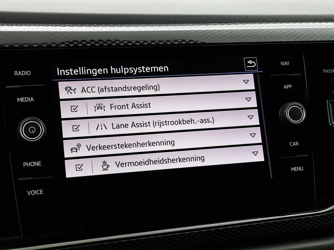 Volkswagen POLO 1.0 TSI 95pk Life Business · Apple/Android Car Play · ACC · P-Sensoren · Navigatie · Verkeersbord Detectie · Clima · DAB · Garantie t/m 17-10-2027 of 100.000km