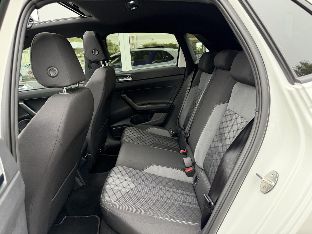 Volkswagen POLO 1.0 TSI R-Line 110pk | Pano | Camera | Dodehoek