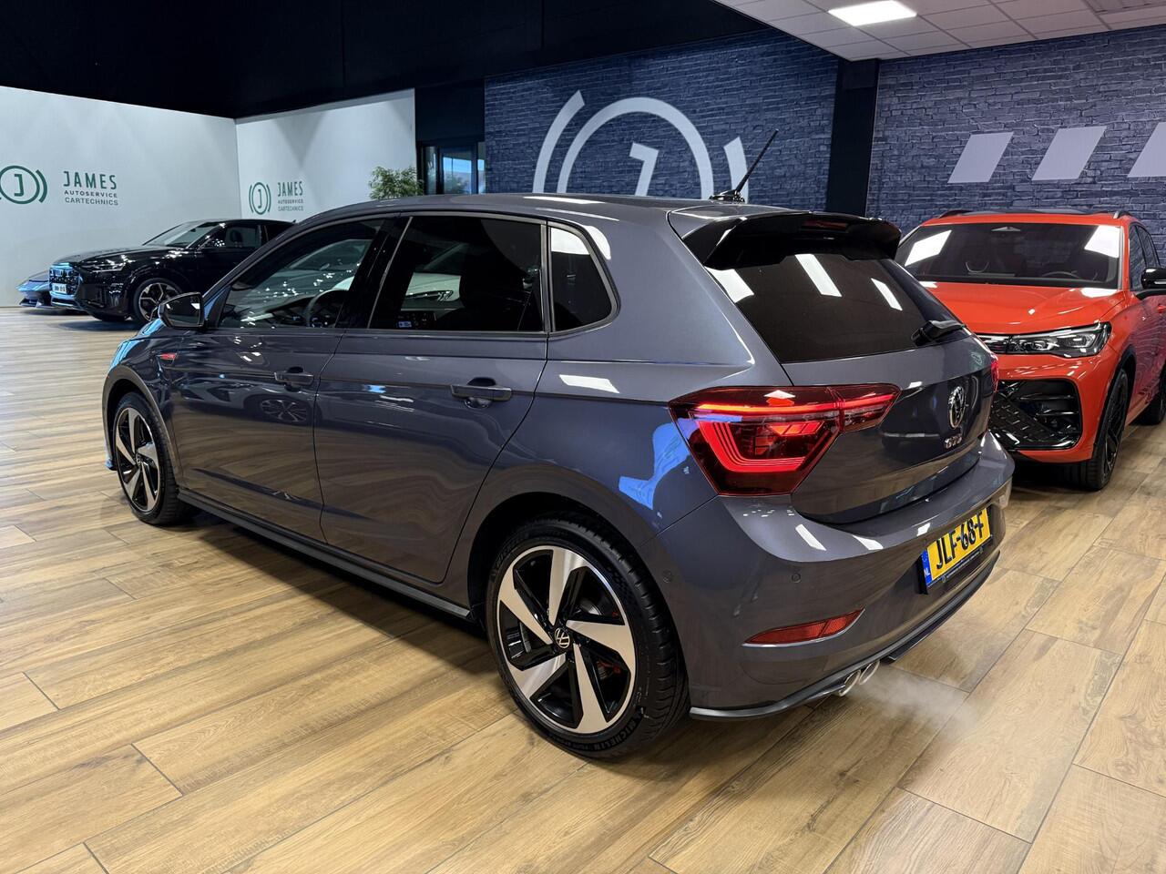 Volkswagen POLO 2.0 TSI GTI |CarPlay|Stoelverwarming|17" Inch lichmetaal|Sperdifferentieel (XDS)