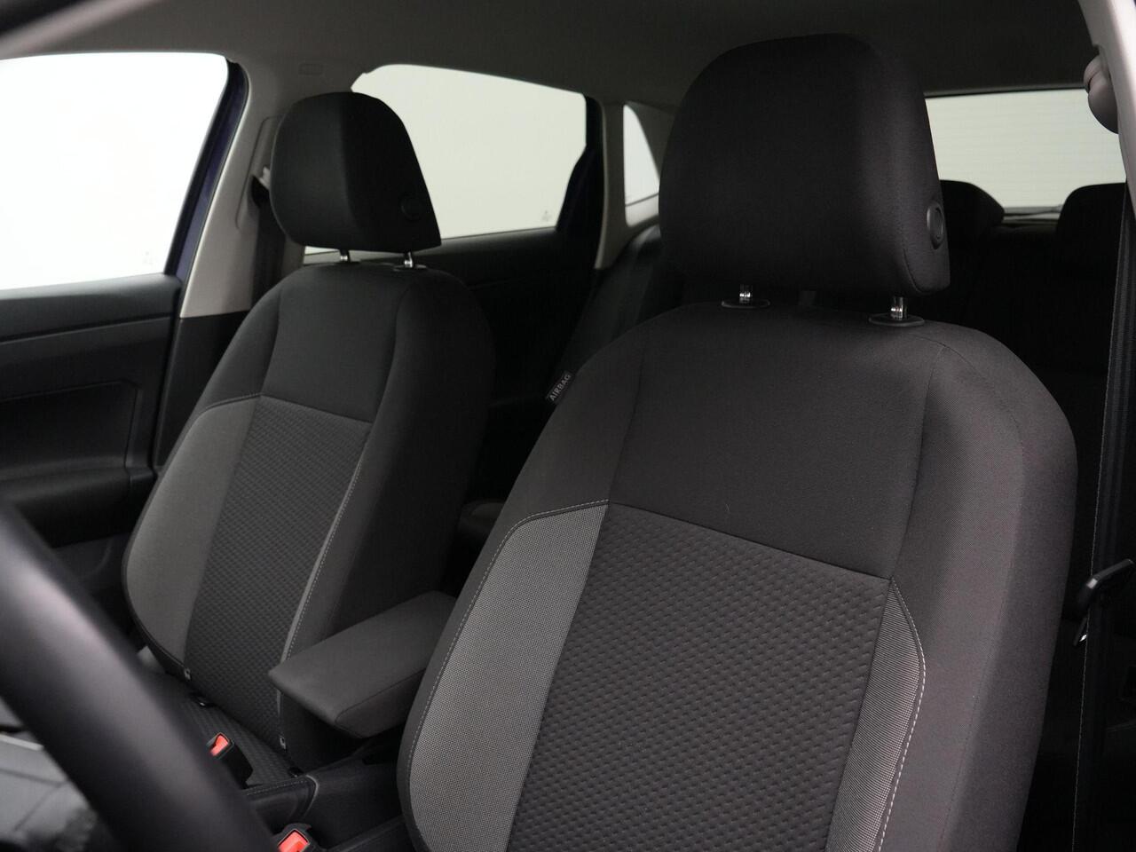 Volkswagen POLO 1.0 TSI 95 pk DSG Life | Achteruitrijcamera | Stoelverwarming | Navigatie | Keyless | DAB | 15 inch