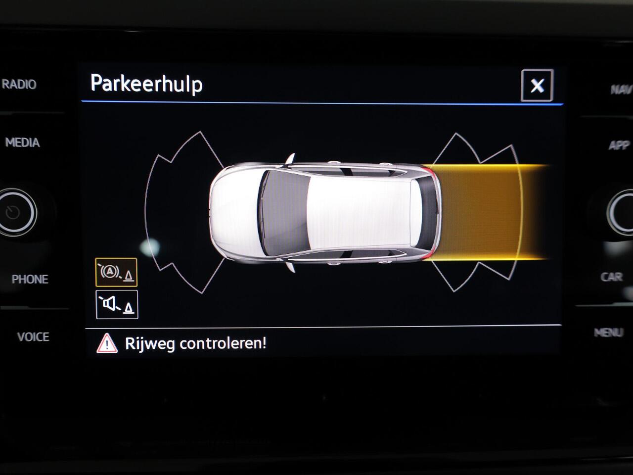 Volkswagen POLO 1.0 TSI R-Line 110pk DSG| Navi| 17'LMvelgen | Matrix LEDlampen| Digital display