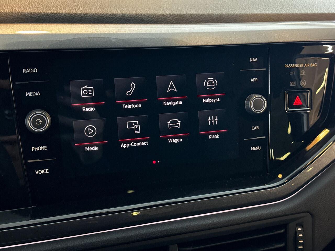 Volkswagen POLO 2.0 207pk TSI GTI | Navigatie 'Discover Media' | Adaptive Cruise Control | Velgen 'Faro', 18 inch lichtmetaal