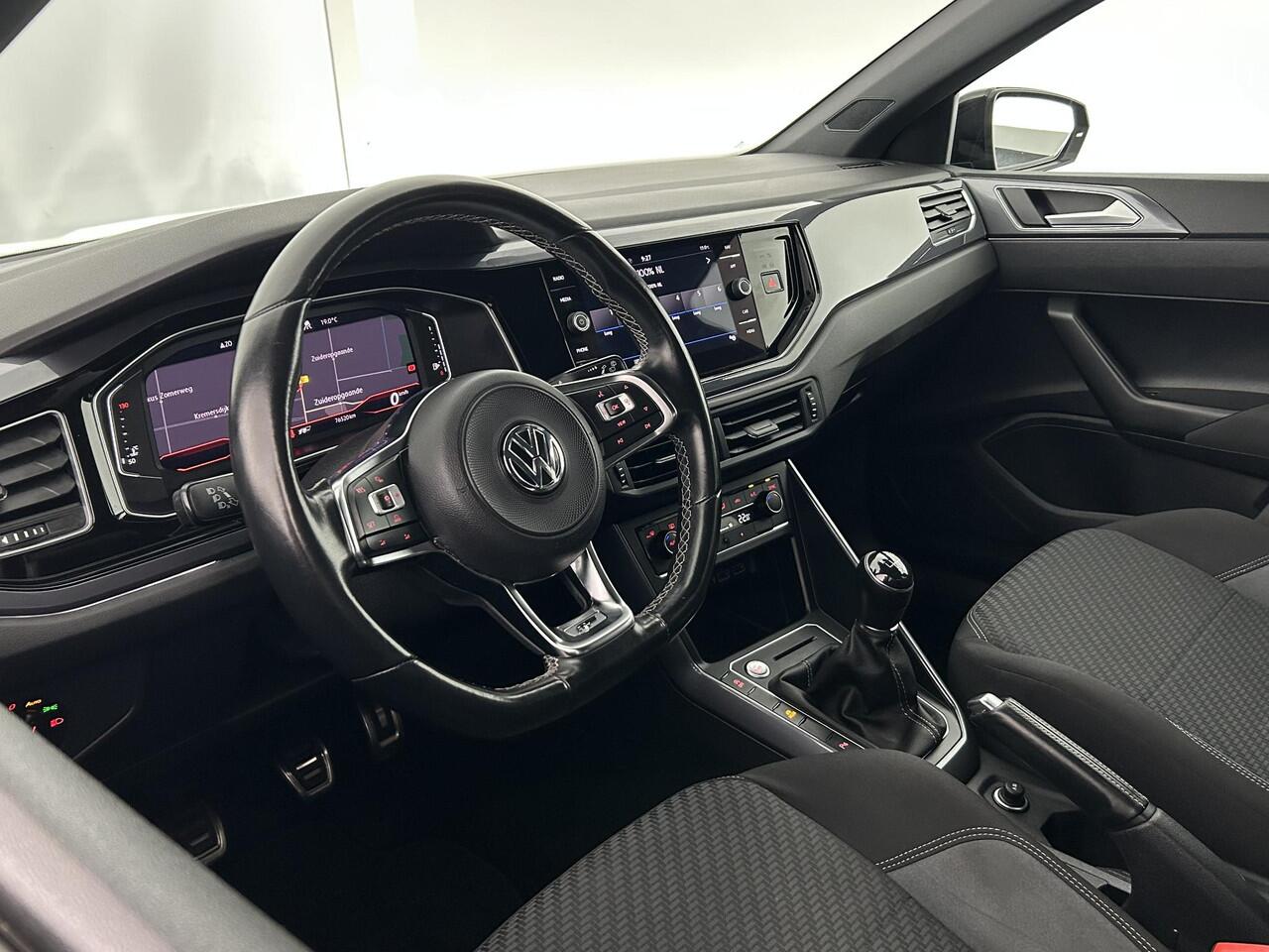 Volkswagen POLO 1.0 TSI 95pk 2x R-Line Camera Keyless Led Virtual Cockpit Navigatie Panoramadak