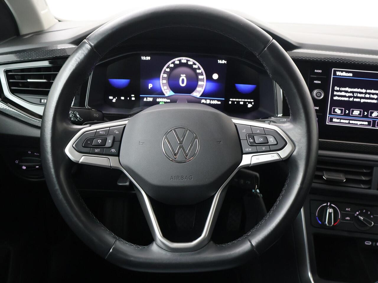 Volkswagen POLO 1.0 TSI Life Navigatie | Apple Carplay | Parkeersensoren voor en achter | DAB-radio | LM-velgen | ACC |