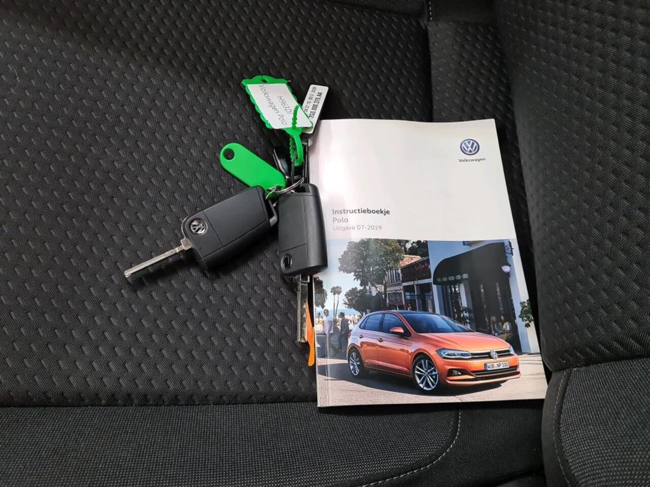 Volkswagen POLO 1.0 TSI Comfortline Business 1e Eigenaar | NL-Auto | Dealer Onderh | Ad Cruise | Carplay | Bots Systeem | Navi | Full Led | DAB | PDC | Start/Stop | Hill-Hold