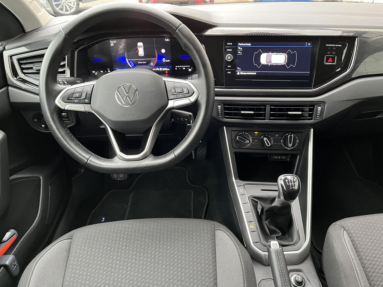 Volkswagen POLO 1.0 TSI Life Edition / GARANTIE TM 8-2028/ CAMERA/ PARK. SENSOREN/ LED/ APP CONNECT/ ADAPT. CRUISE/ SPIEGELPAKKET/ GETINT GLAS/ DIGITAL DASHBOARD/ AIRCO/ DAB/ 15" LMV