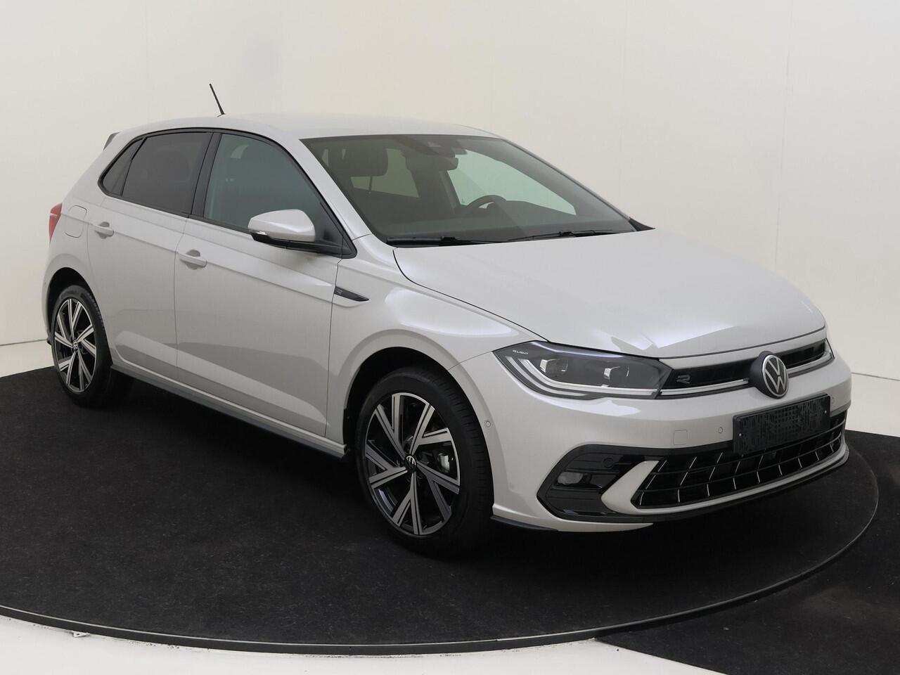 Volkswagen POLO R-Line Edition | 'App-Connect' draadloze smartphone integratie | Achterlichten LED | Afstandscontrolesysteem (Front Assist)