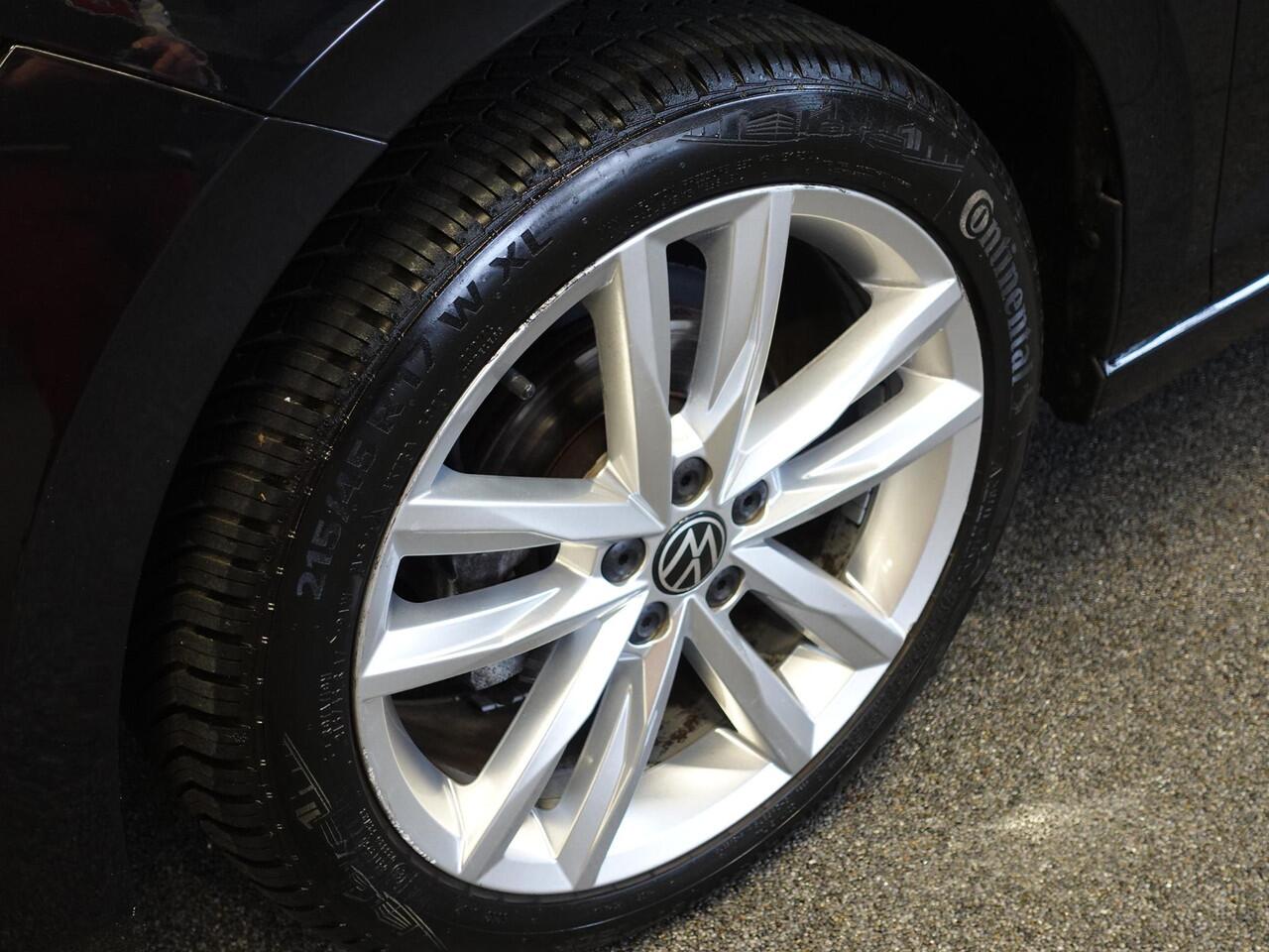 Volkswagen POLO 1.0 TSI Highline DSG-7 Aut. Executive 17" Velgen Navigatie Carplay Adaptive Cruise Control Airco Climatronic DAB+