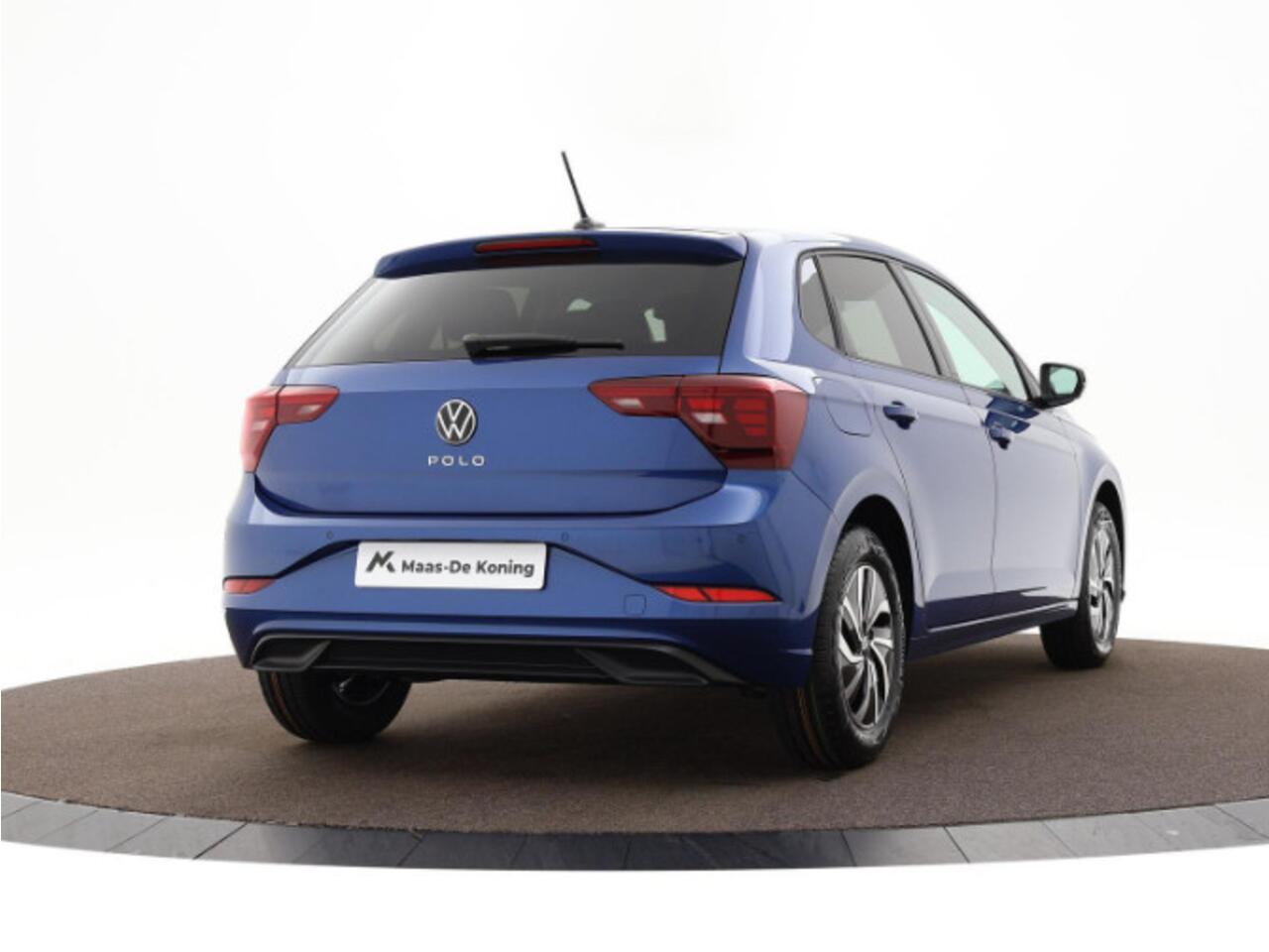 Volkswagen POLO Life Edition 1.0 TSI 95 pk 5 versn. Hand · Achteruitrijcamera · Regensensor ·