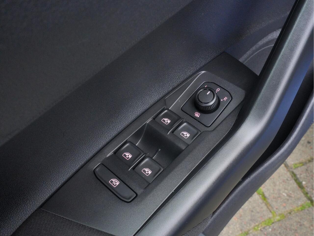 Volkswagen POLO 1.0 TSI Comfortline Business | Navigatie | DAB | Climate Control | Android/Apple Carplay