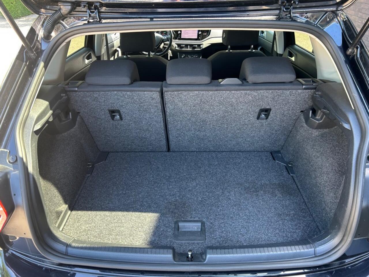 Volkswagen POLO 1.5 TSI HIGHL.BNSR R LINE