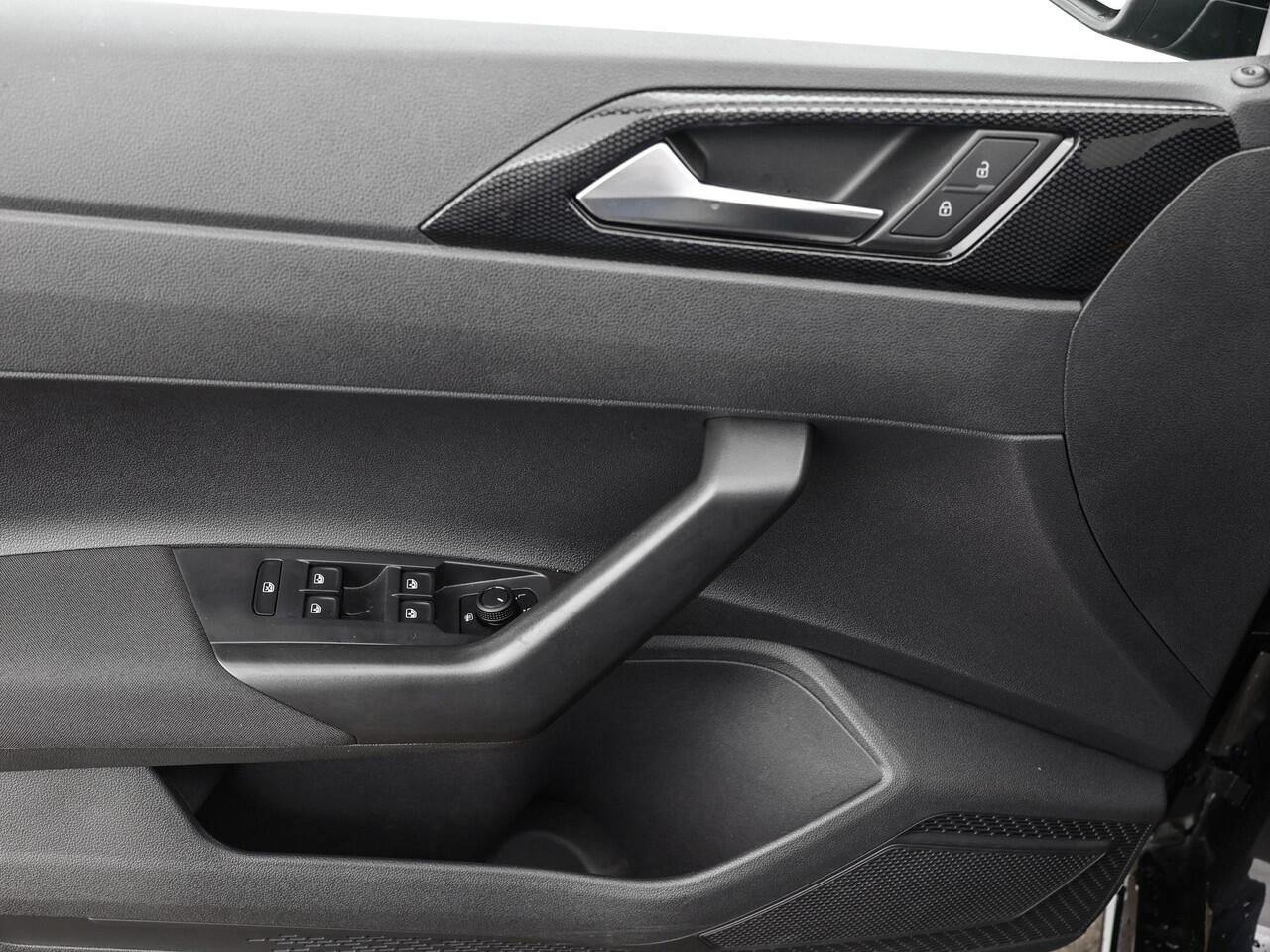 Volkswagen POLO 1.0 TSI 95pk Life · Apple/Android Car Play · Navigatie · P-Sensoren · Getint Glas · 15'' Inch · Garantie t/m 26-10-2027 of 100.000km