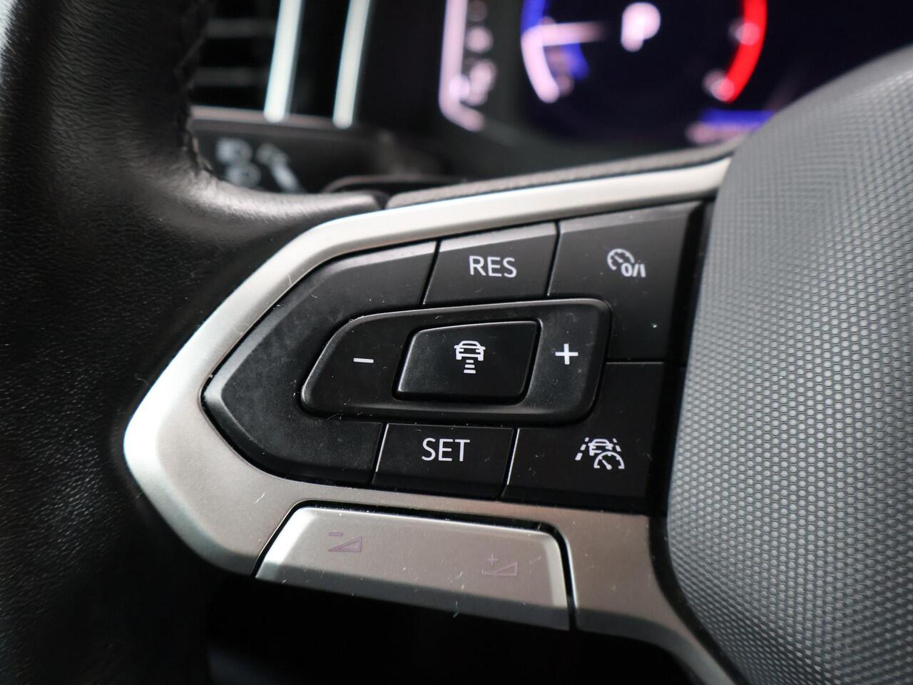 Volkswagen POLO 1.0 TSI R-Line | 95 PK | Multifunctioneel stuurwiel | Cruisecontrol | Achteruitrij camera |